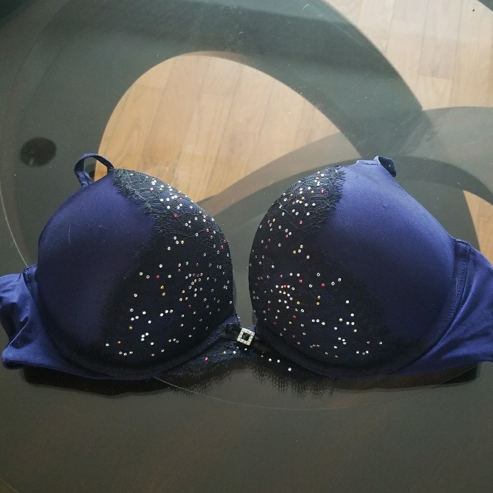Victoria Secret Miraculous Plunge Add 2 Cups 32c